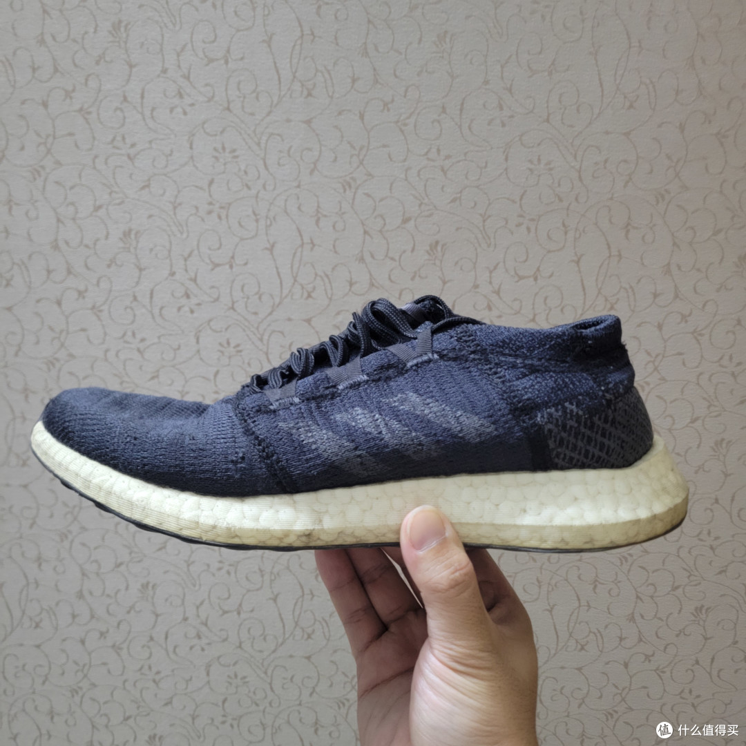 我用自己的膝盖,测了七年跑鞋,其中一双差点让我告别跑步