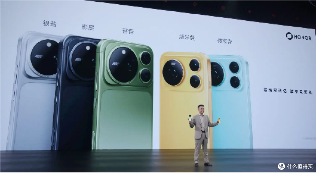 荣耀Magic9:双2亿像素、11000mAh,卷到充电宝和单反都沉默了
