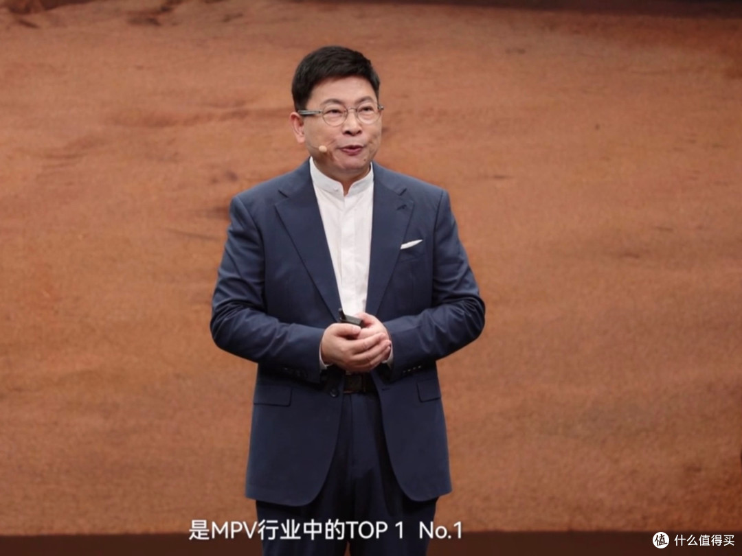 32.98万起!享界V8开启预售,华为把大型MPV也卷到30万级了?