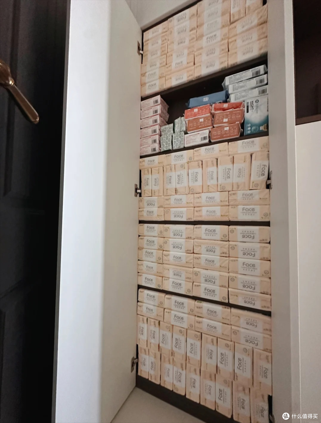 还是媳妇细心,这8样物品的收纳都考虑到了,入住后家里干净整洁