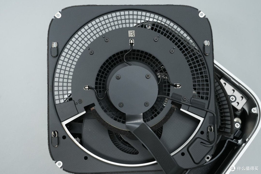苹果M6 Mac mini迷你主机6999起做得如何?拆解看看