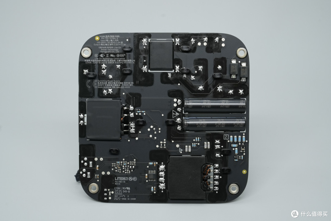 苹果M6 Mac mini迷你主机6999起做得如何?拆解看看