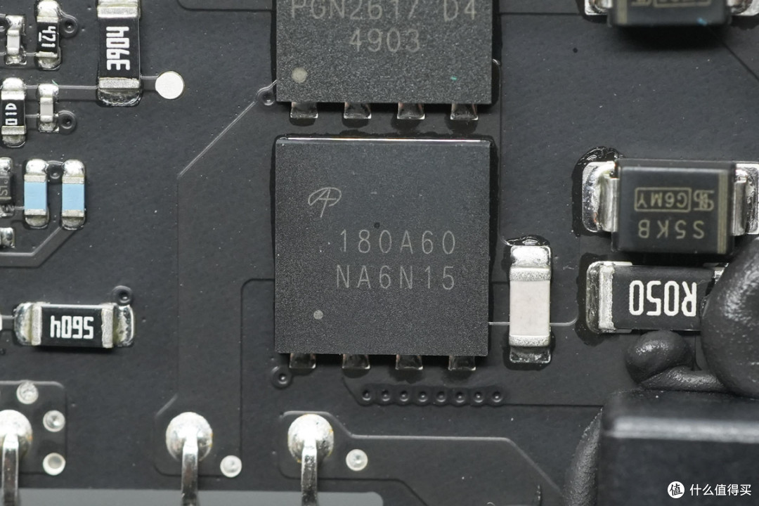 苹果M6 Mac mini迷你主机6999起做得如何?拆解看看