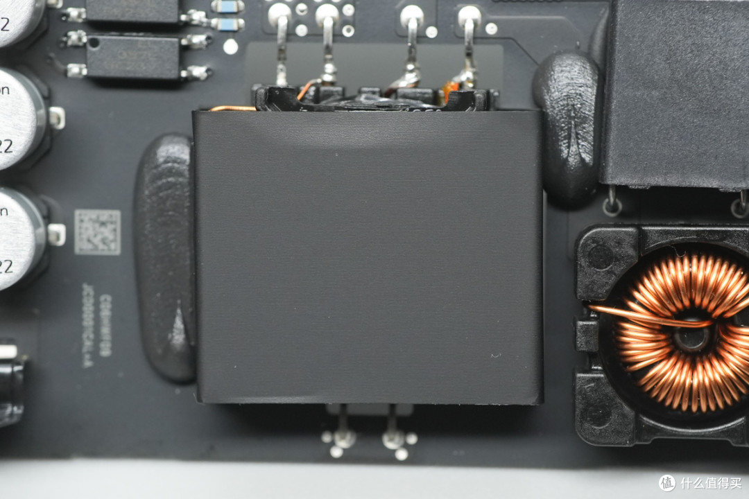苹果M6 Mac mini迷你主机6999起做得如何?拆解看看