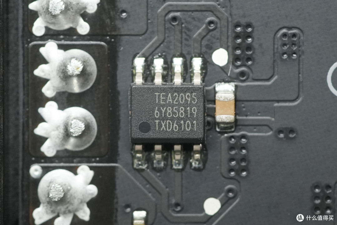 苹果M6 Mac mini迷你主机6999起做得如何?拆解看看