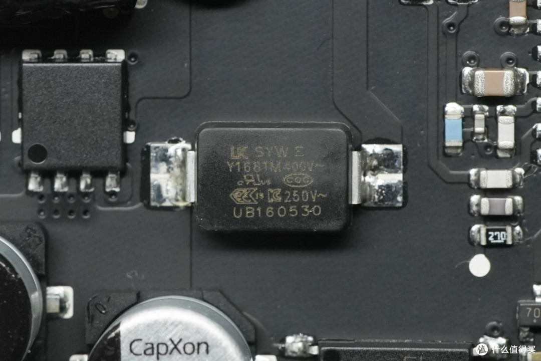 苹果M6 Mac mini迷你主机6999起做得如何?拆解看看