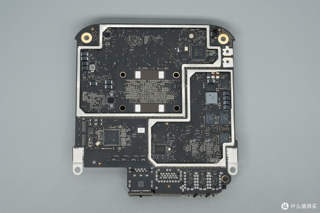 苹果M6 Mac mini迷你主机6999起做得如何?拆解看看