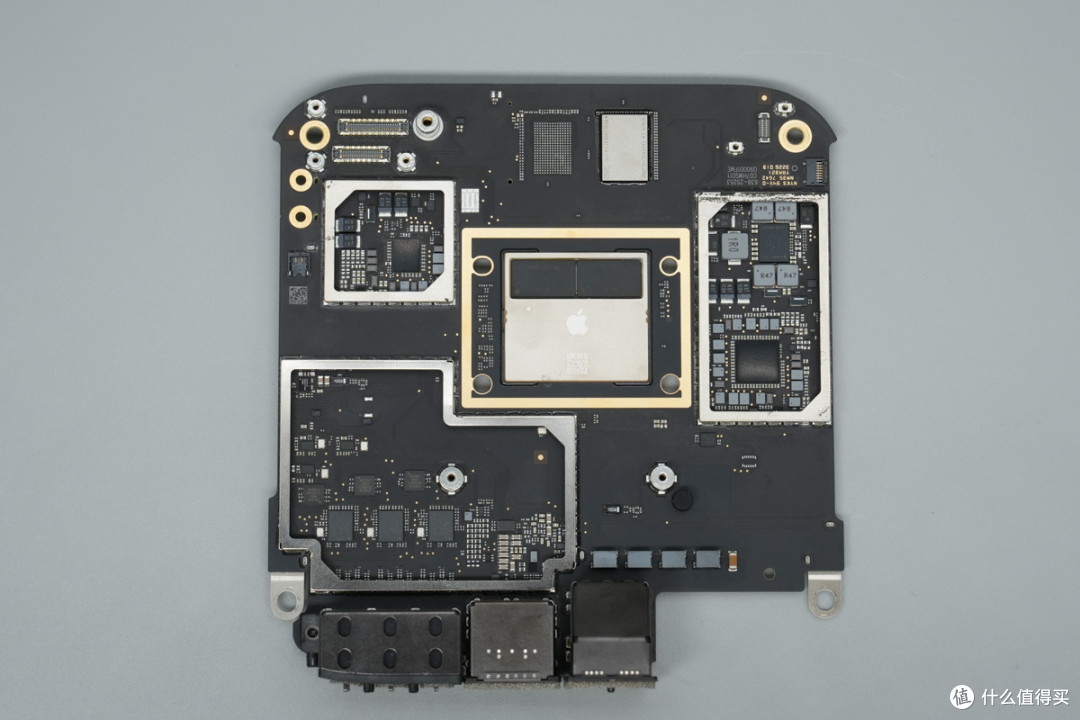 苹果M6 Mac mini迷你主机6999起做得如何?拆解看看