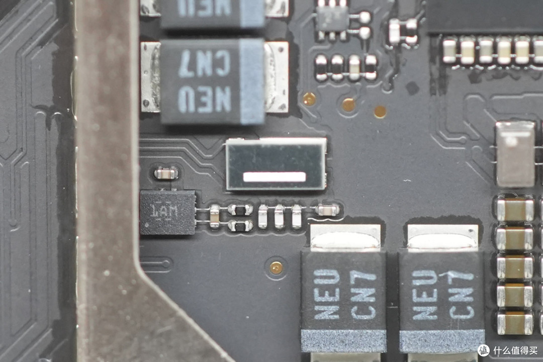 苹果M6 Mac mini迷你主机6999起做得如何?拆解看看