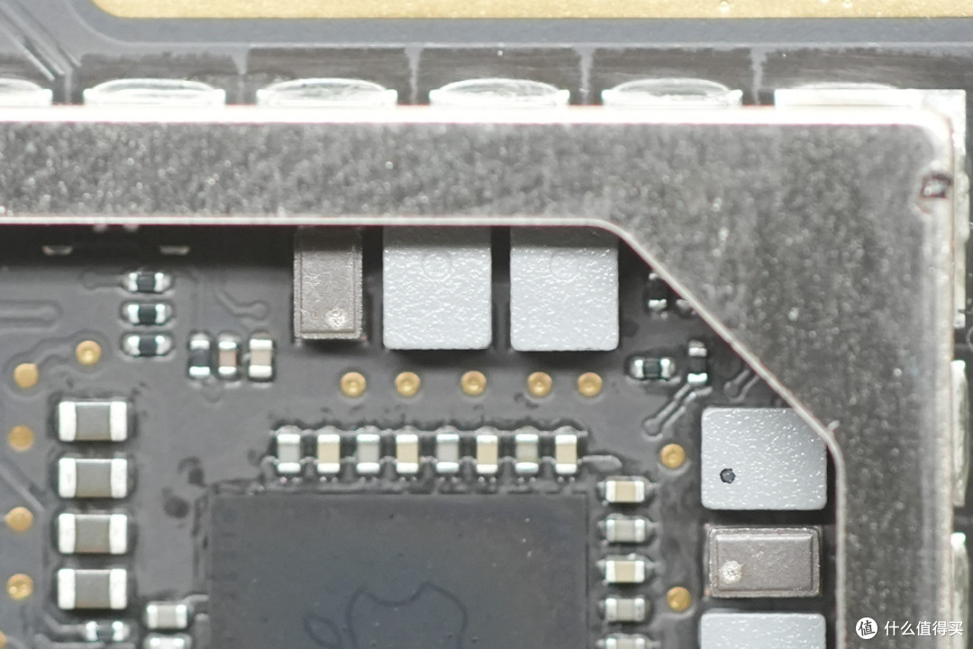 苹果M6 Mac mini迷你主机6999起做得如何?拆解看看