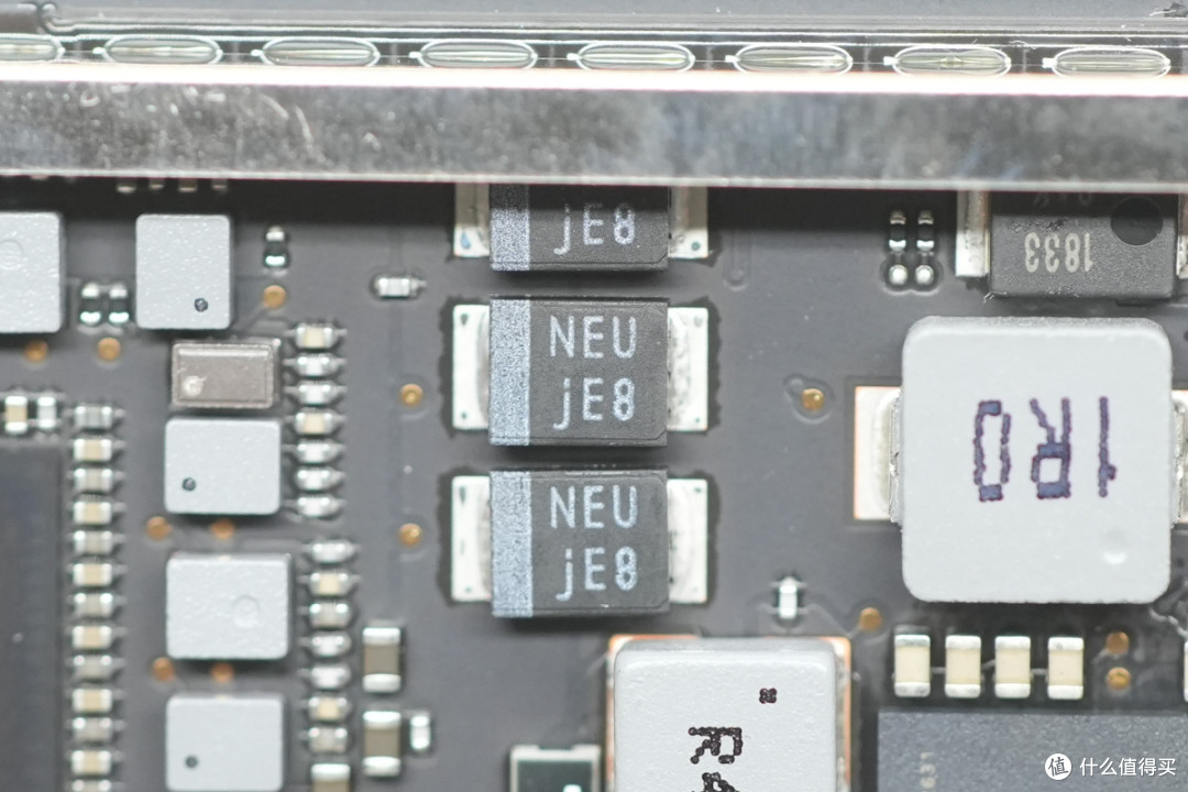 苹果M6 Mac mini迷你主机6999起做得如何?拆解看看