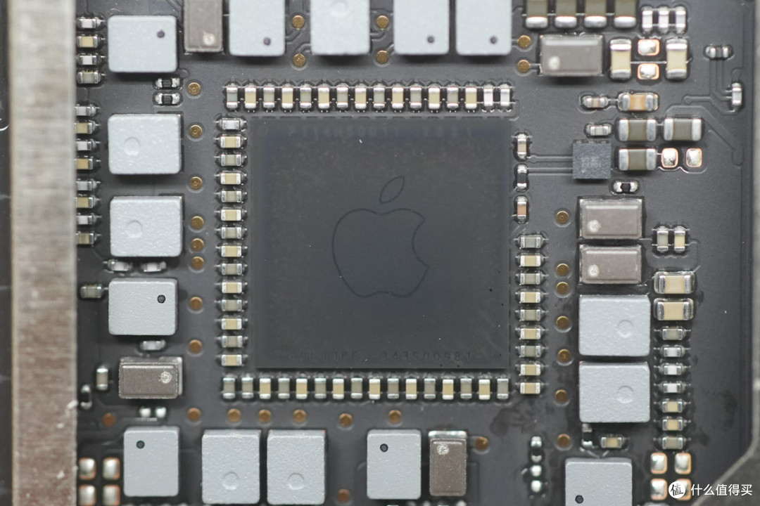 苹果M6 Mac mini迷你主机6999起做得如何?拆解看看