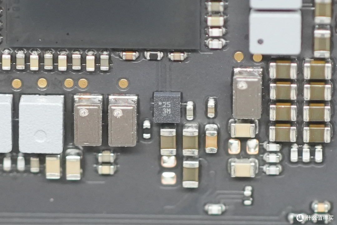 苹果M6 Mac mini迷你主机6999起做得如何?拆解看看