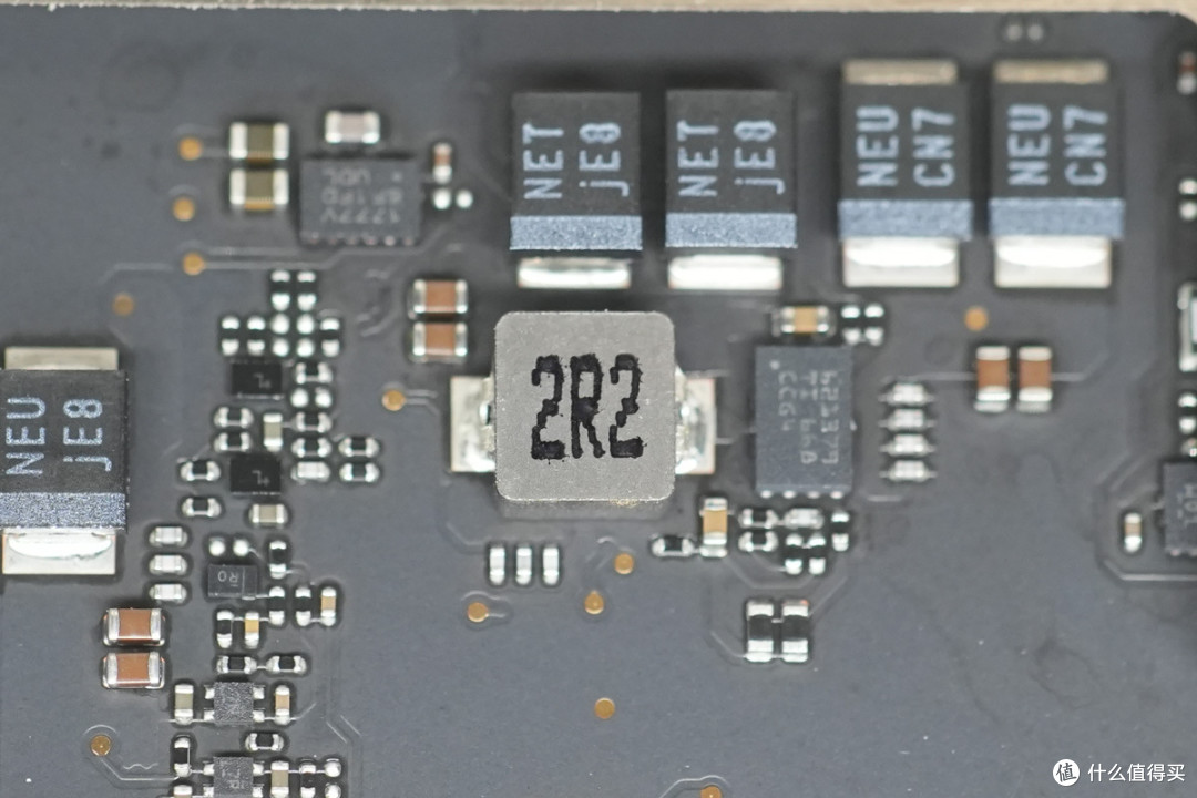 苹果M6 Mac mini迷你主机6999起做得如何?拆解看看