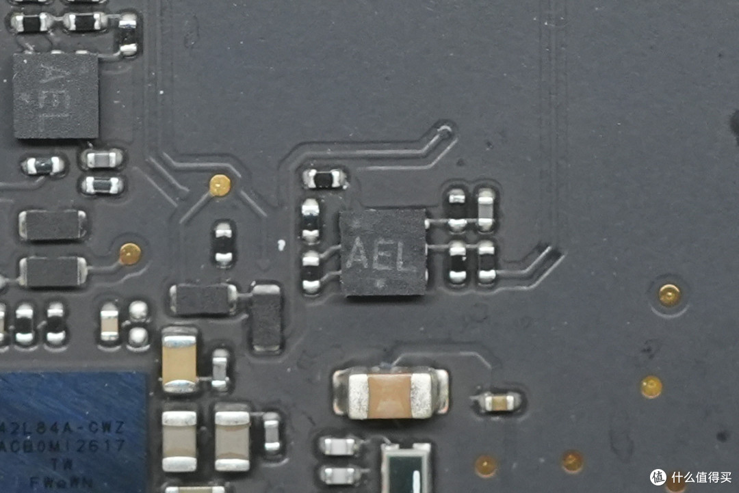 苹果M6 Mac mini迷你主机6999起做得如何?拆解看看
