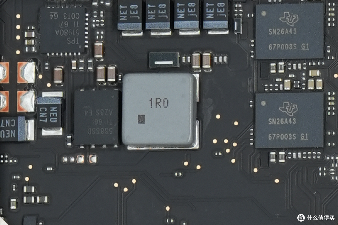 苹果M6 Mac mini迷你主机6999起做得如何?拆解看看