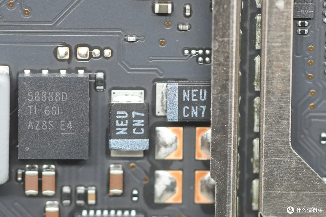 苹果M6 Mac mini迷你主机6999起做得如何?拆解看看