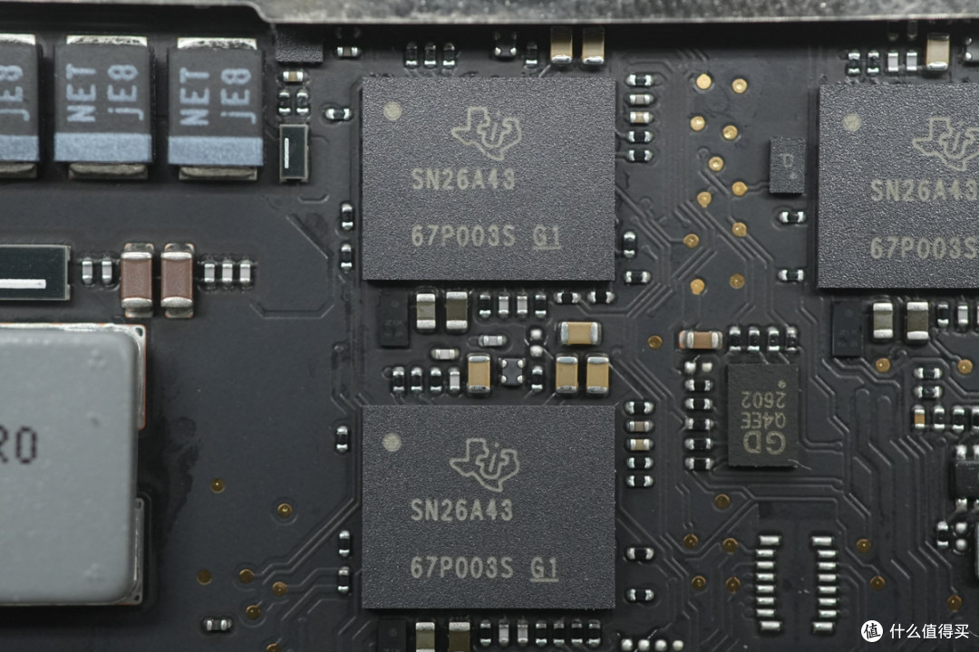 苹果M6 Mac mini迷你主机6999起做得如何?拆解看看