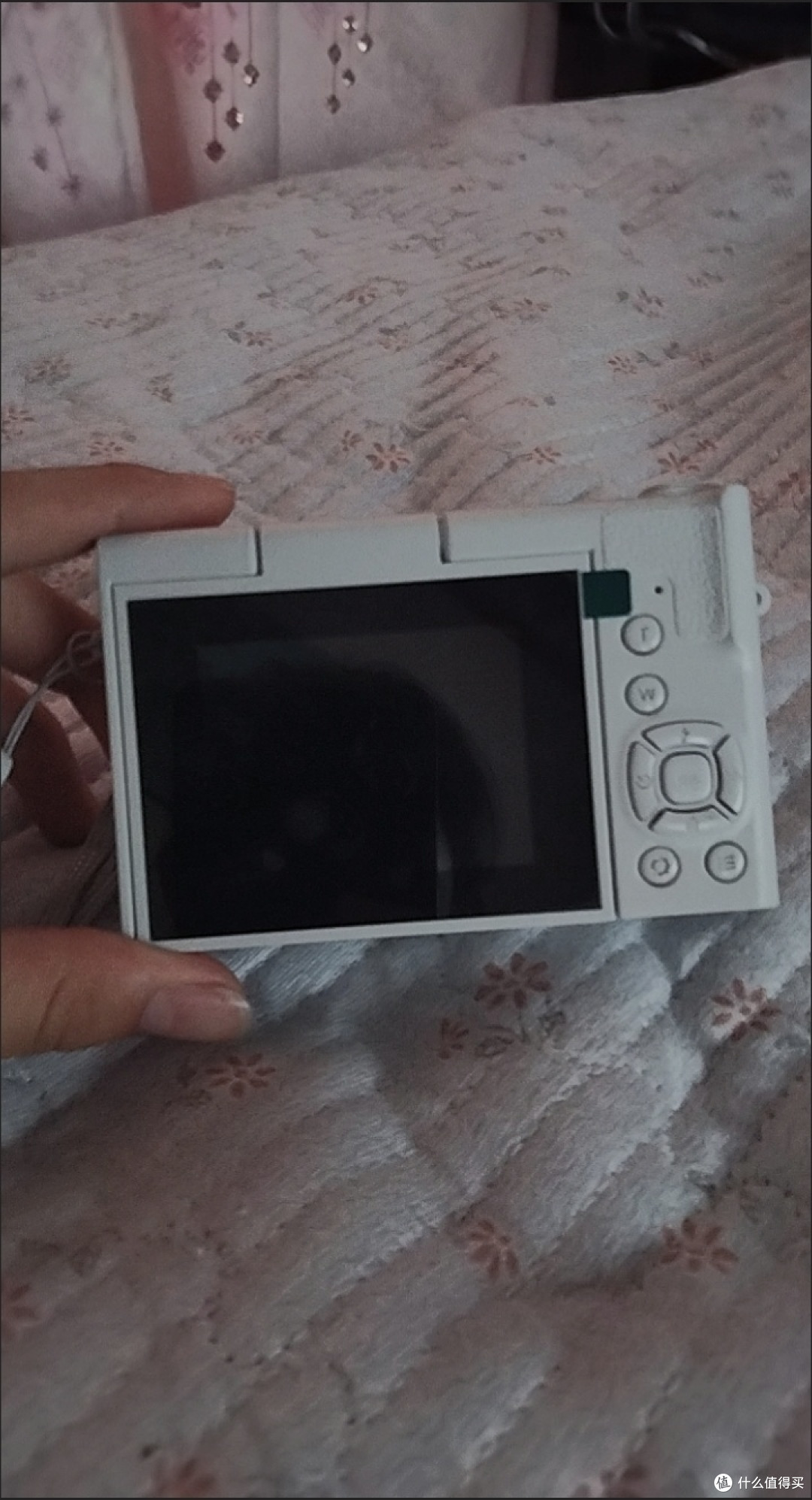 旅行数码装备的精选与收纳策略