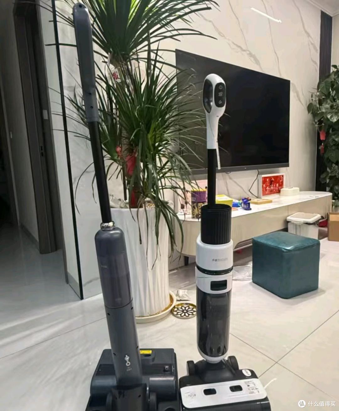 苏泊尔 M22 洗地机，180° 平躺，家具底部灰尘终于能搞定！