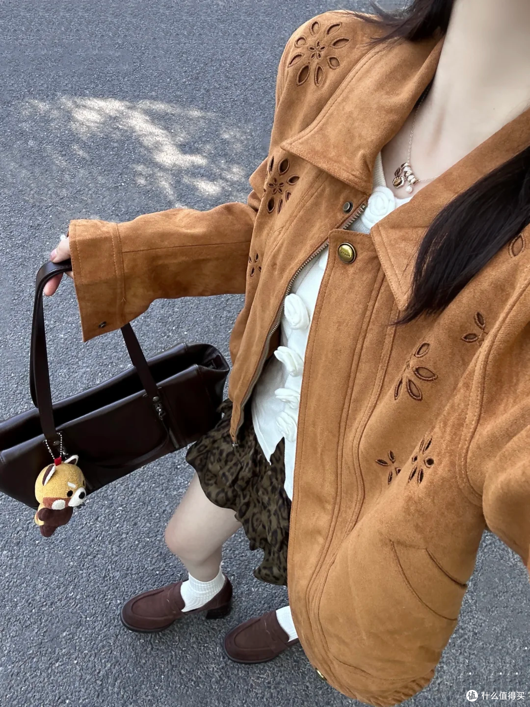初秋第一件外套,我还是选了焦糖棕