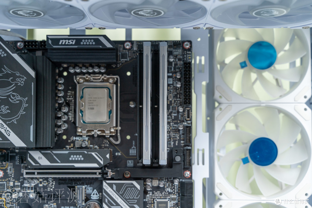 小钢炮的越级答卷：微星MAG Z890M GAMING PLUS WIFI小黑龙 评测