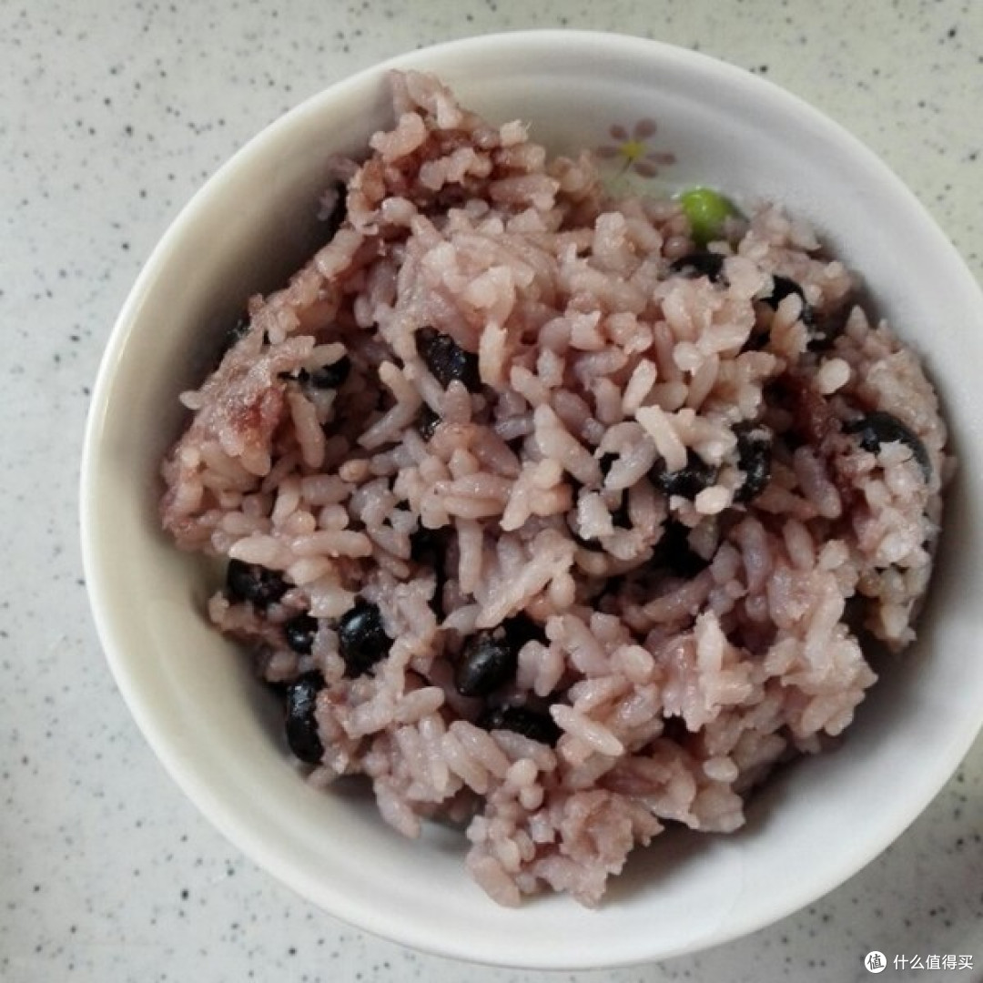 放凉的杂粮饭
