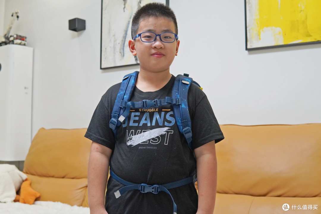 开学一个月真实分享,给娃换了个轻巧的GMT for Kids护脊书包
