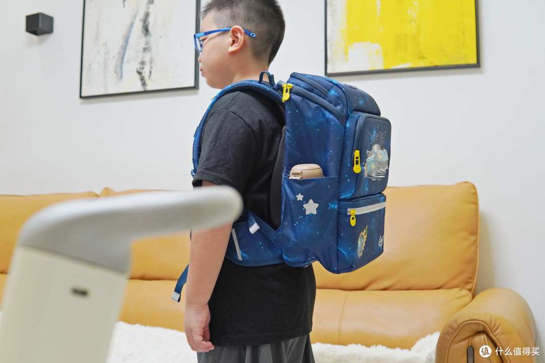 开学一个月真实分享,给娃换了个轻巧的GMT for Kids护脊书包