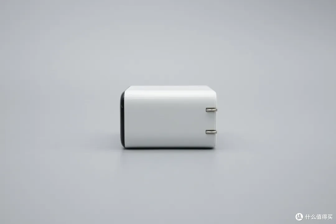 实时功率看得见!瑞嘉达 70W 氮化镓充电器评测