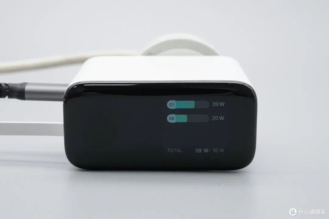 实时功率看得见!瑞嘉达 70W 氮化镓充电器评测