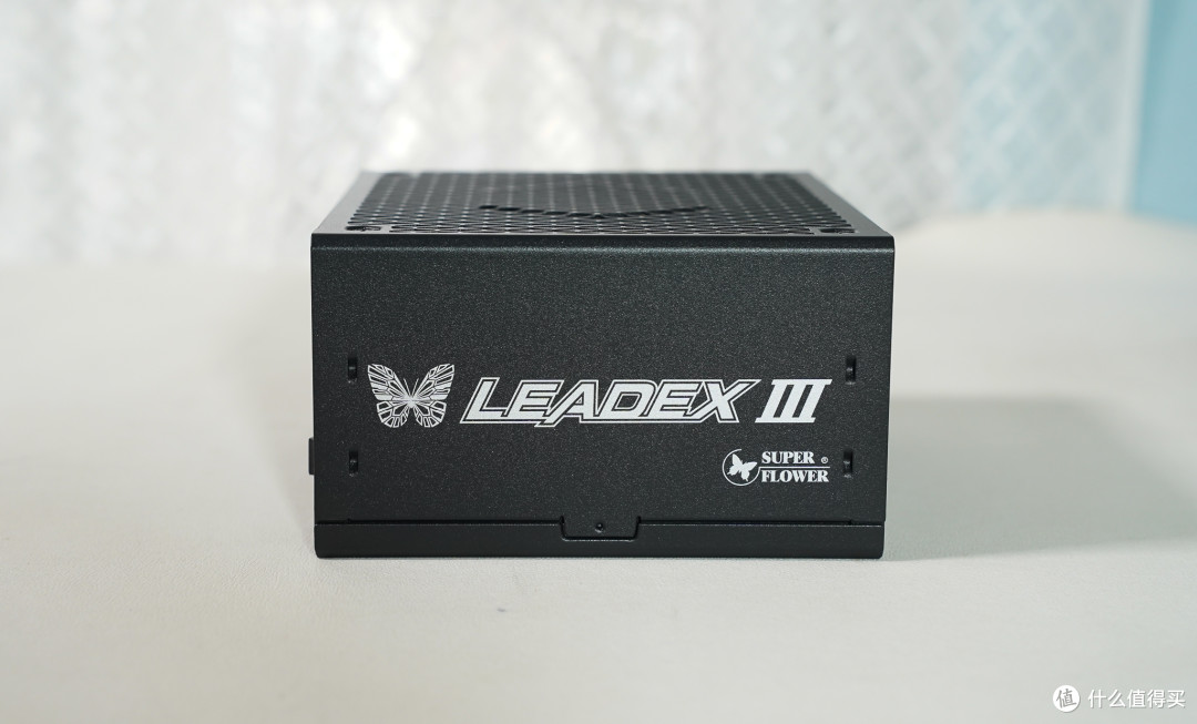 无惧尖峰冲击才是关键,振华LEADEX III P1000W白金全模电源实测