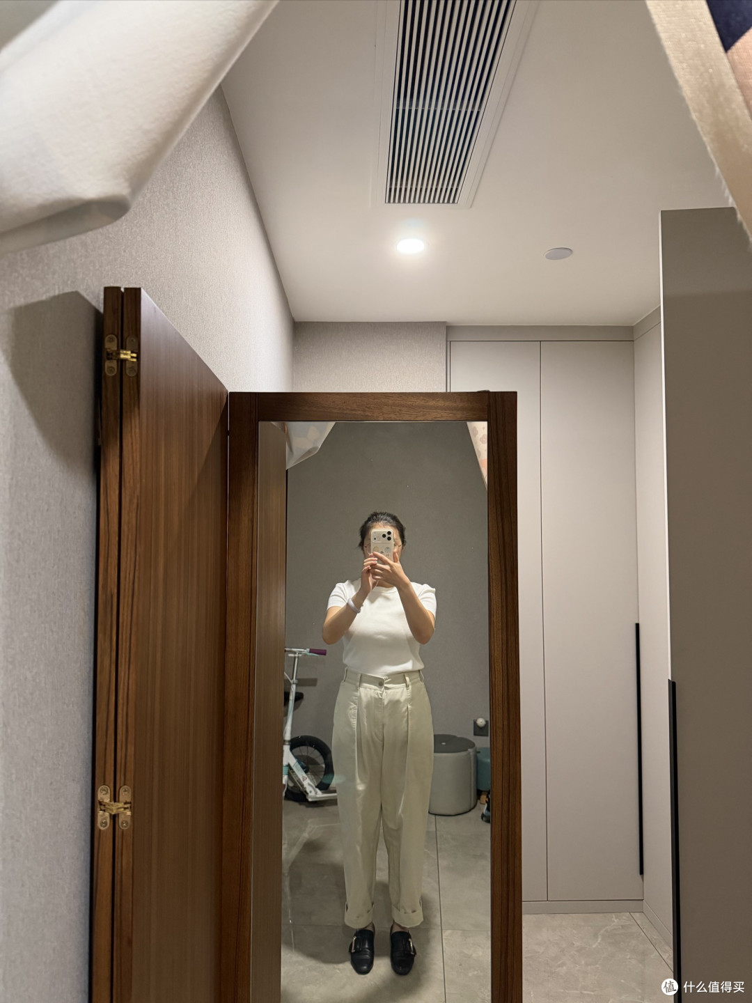 适合通勤的秋日简约搭配