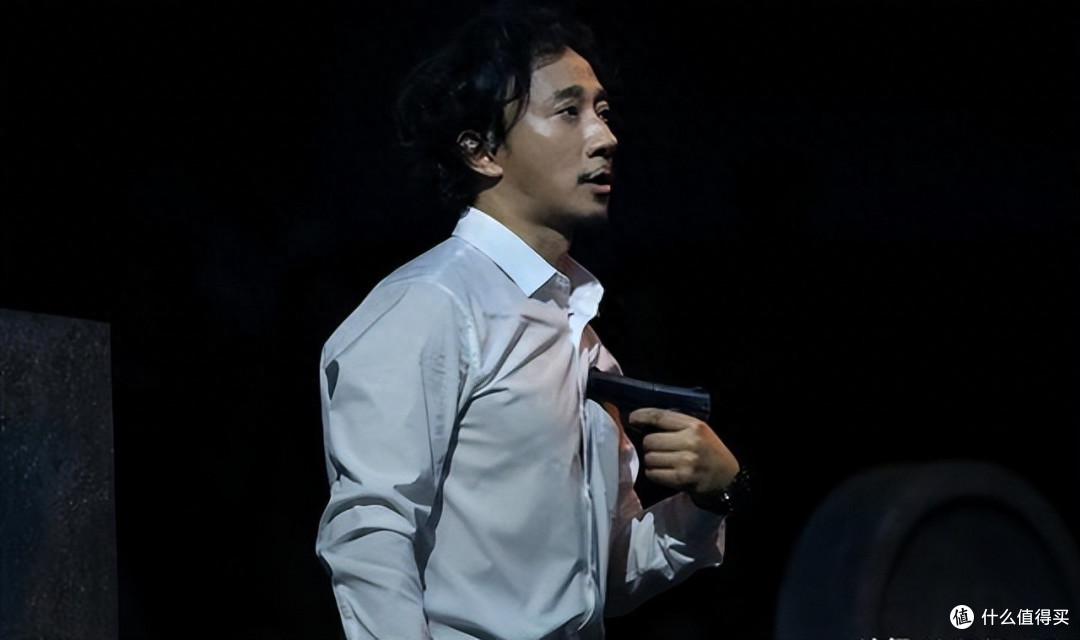 从放弃国籍到替日本说话,58岁的赵立新,现在的生活过的怎样?