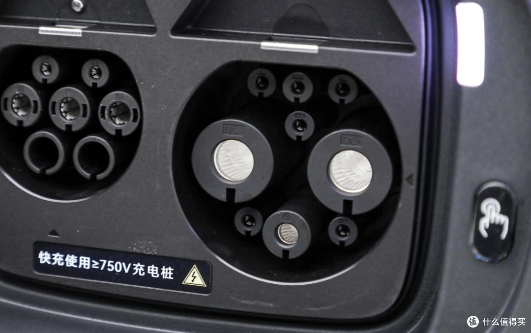 智界RX正式上市 售25.98万起 搭L3架构