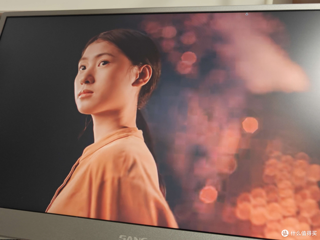 三百元给笔记本加块副屏,办公娱乐效率直接翻倍