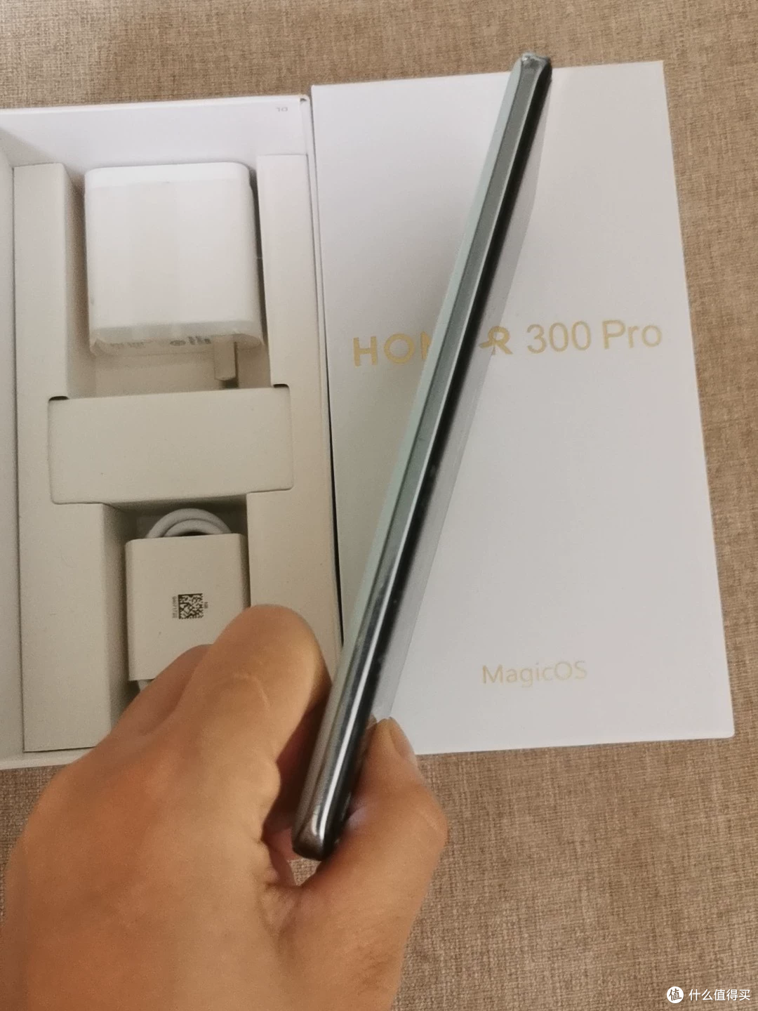 1480元的荣耀300Pro顶配,凭啥比回收商收得还低?