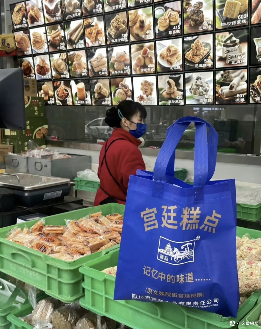 在Tiffany消费20万的客户,就值一袋桃酥?真正的奢侈不在礼盒里