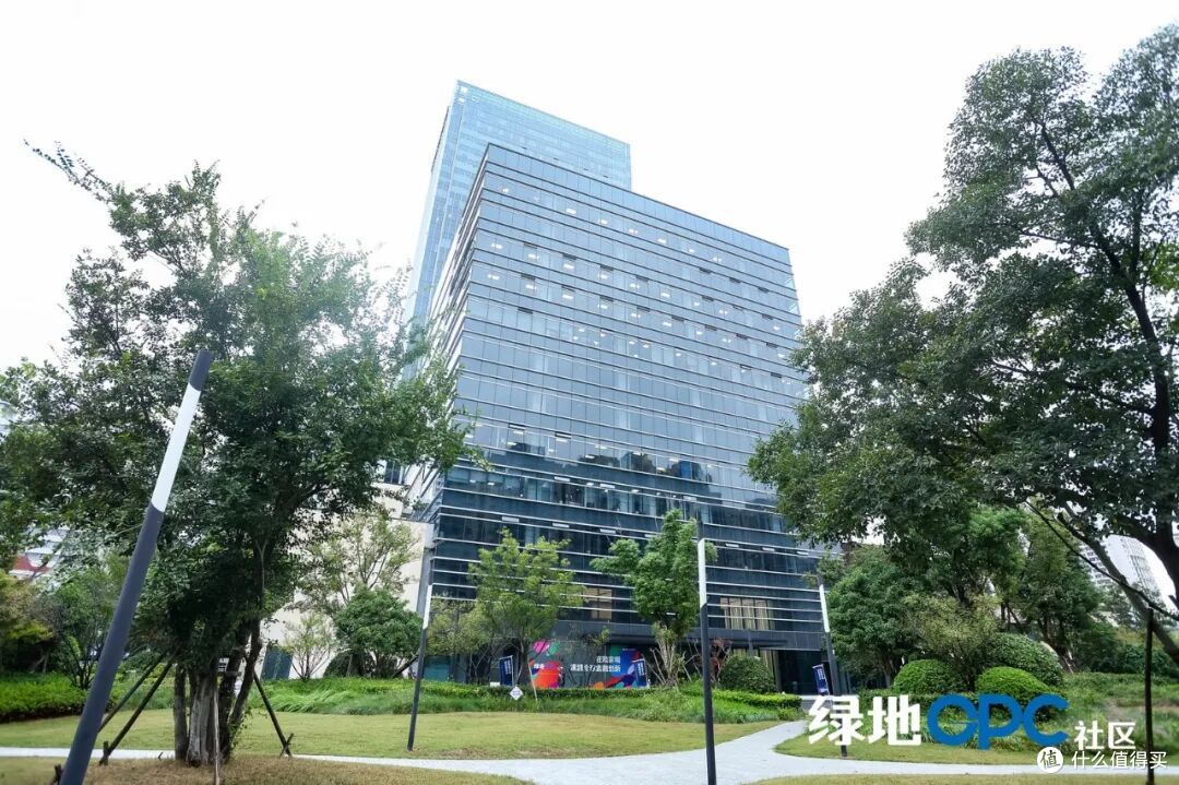 绿地OPC社区所在园区外景
