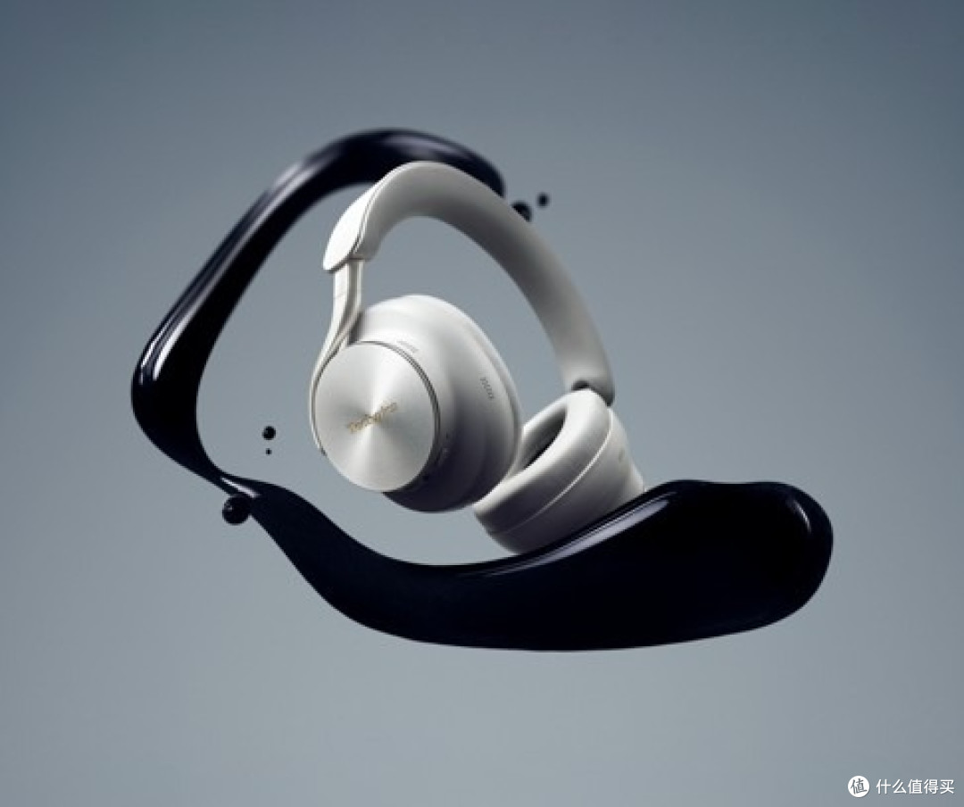 Technics 推出搭载全新40mm磁流体驱动单元的 EAH-A1000无线耳机