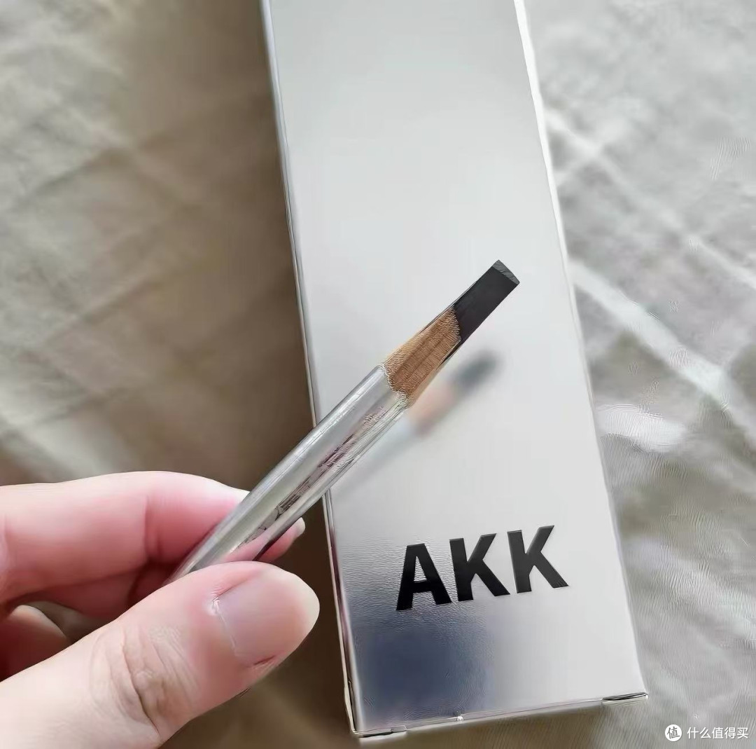 眉尾到下午就消失的人试试这支硬芯眉笔