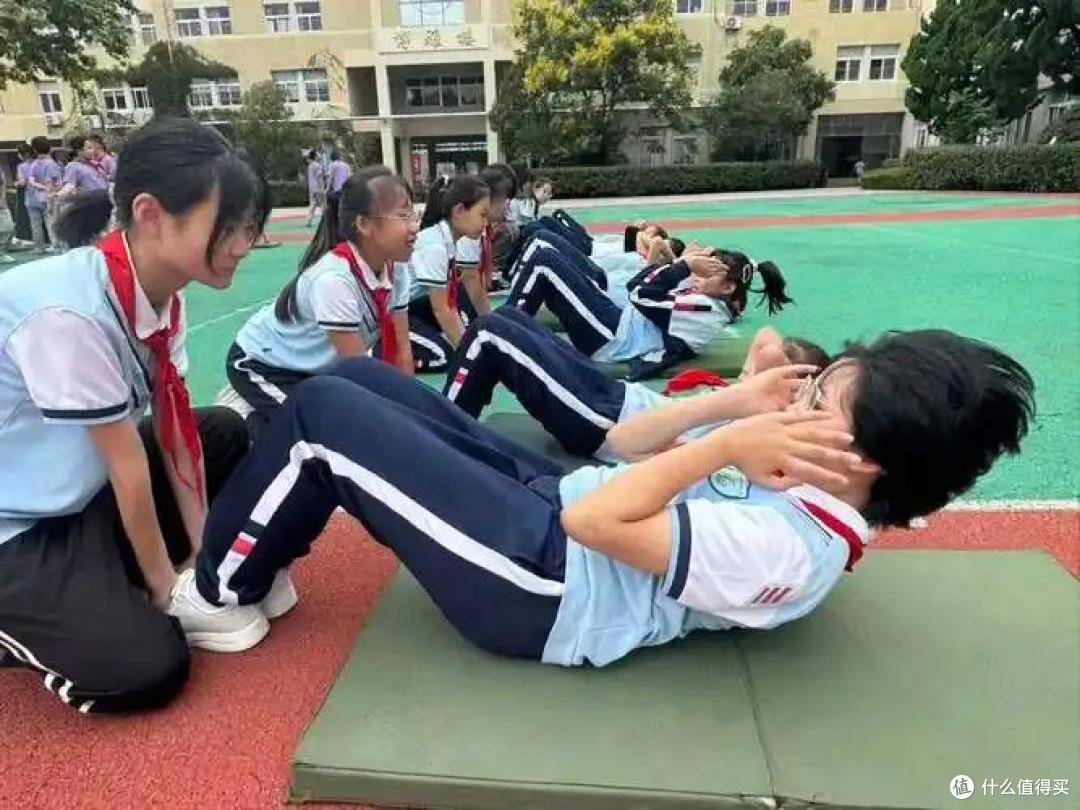 我国中小学体育将推行“2115”计划,每周体育活动时间多达10小时