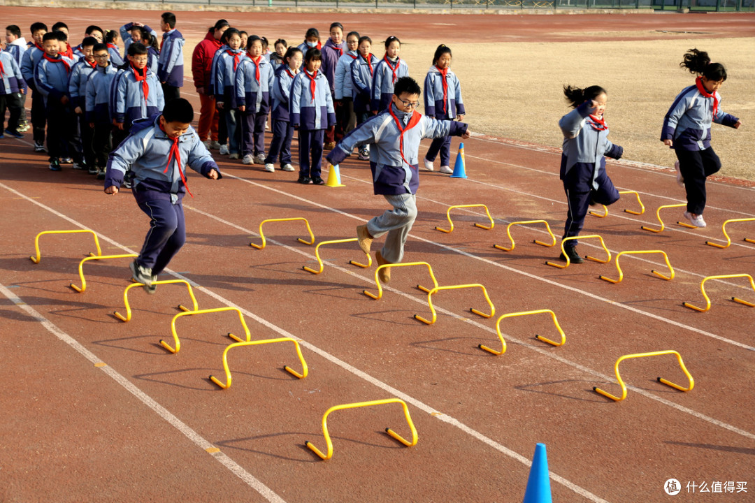 我国中小学体育将推行“2115”计划,每周体育活动时间多达10小时