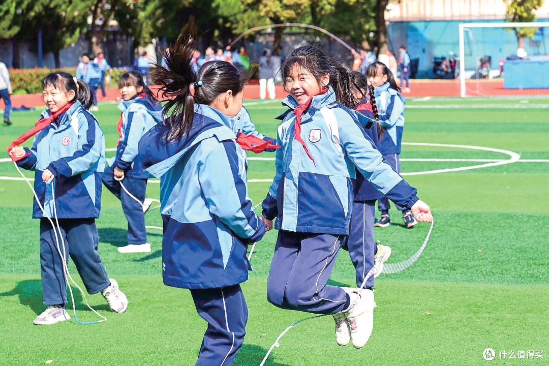 我国中小学体育将推行“2115”计划,每周体育活动时间多达10小时