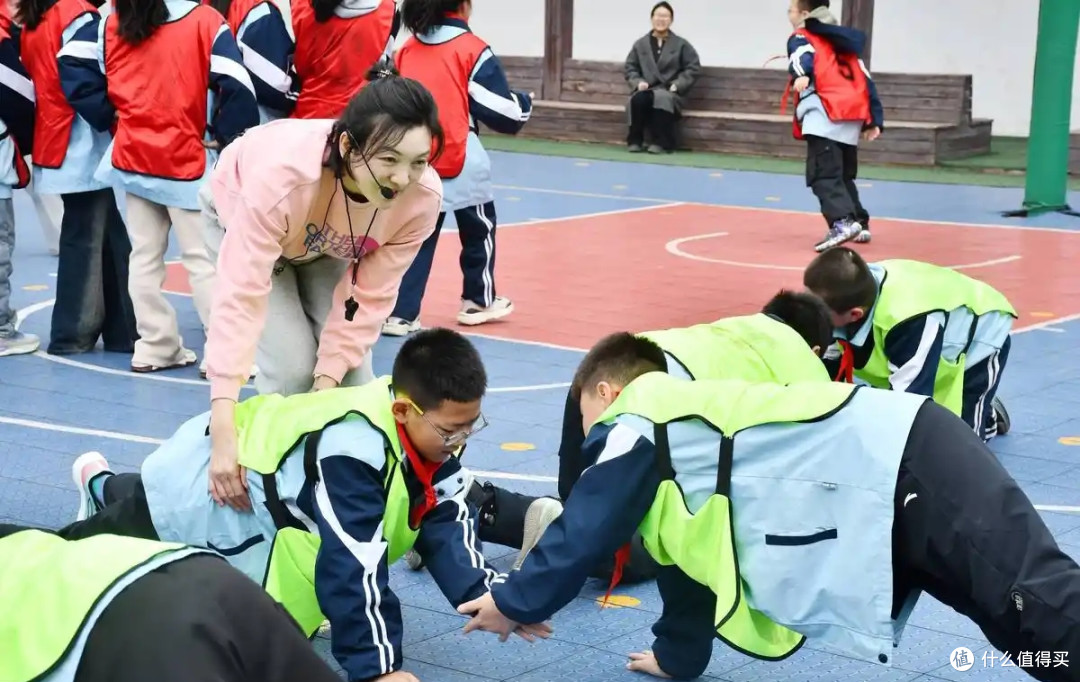 我国中小学体育将推行“2115”计划,每周体育活动时间多达10小时