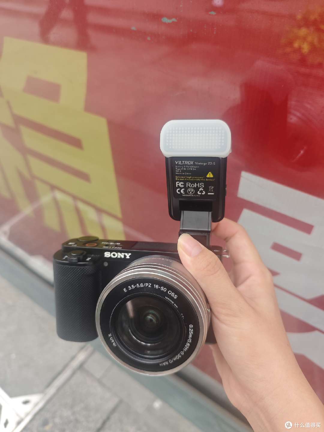我为什么会喜欢一只耳机大小的闪光灯?
