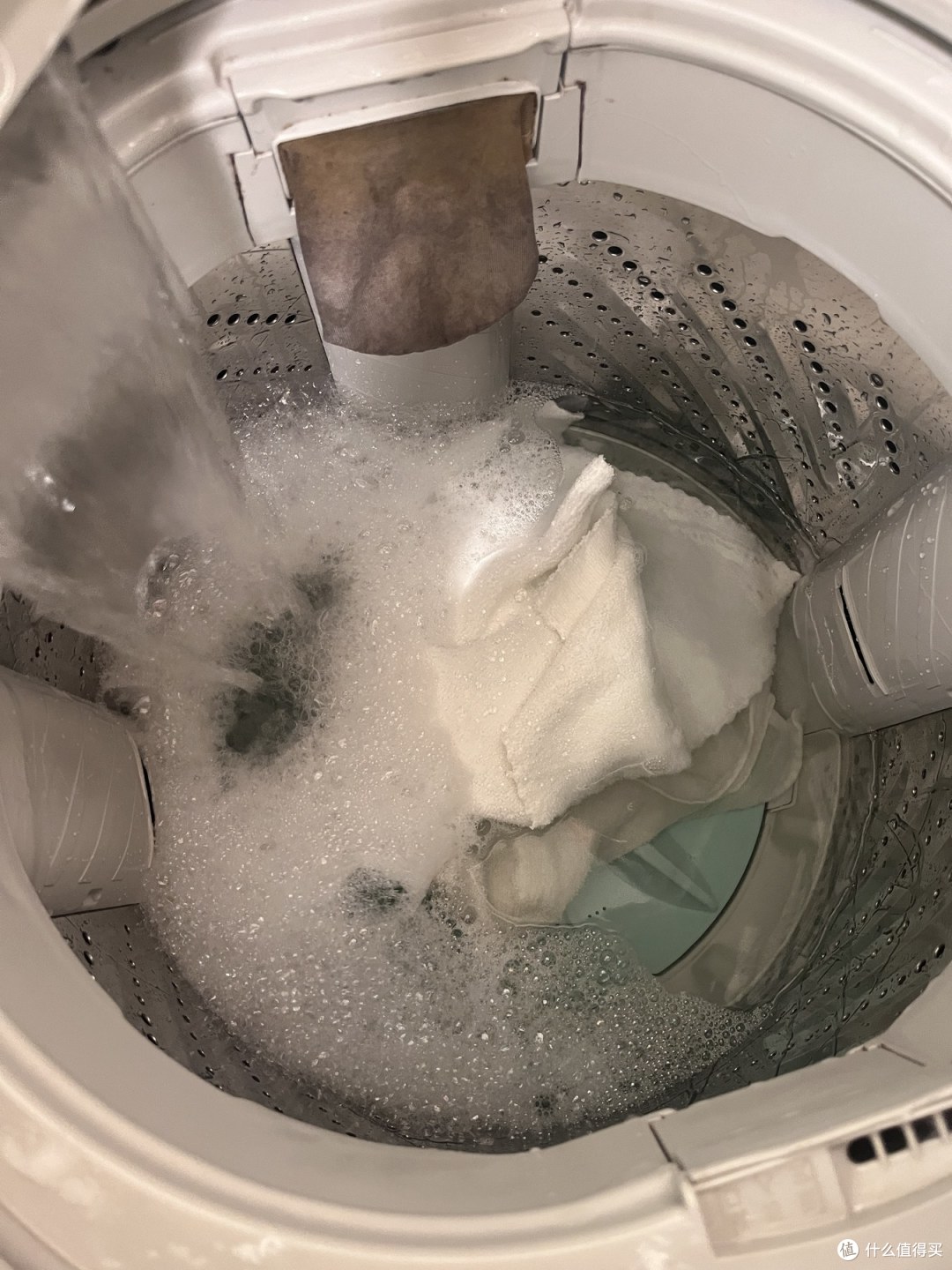 没想到老妈的洗衣机用了十年,那些藏污纳垢的角落从没被洗到过