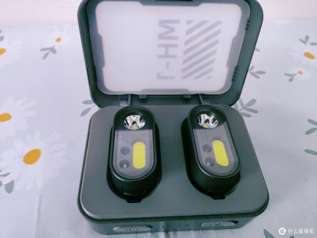 再也不用担心户外旅行摸黑走路了!杜克MH1头灯+露营灯二合一!