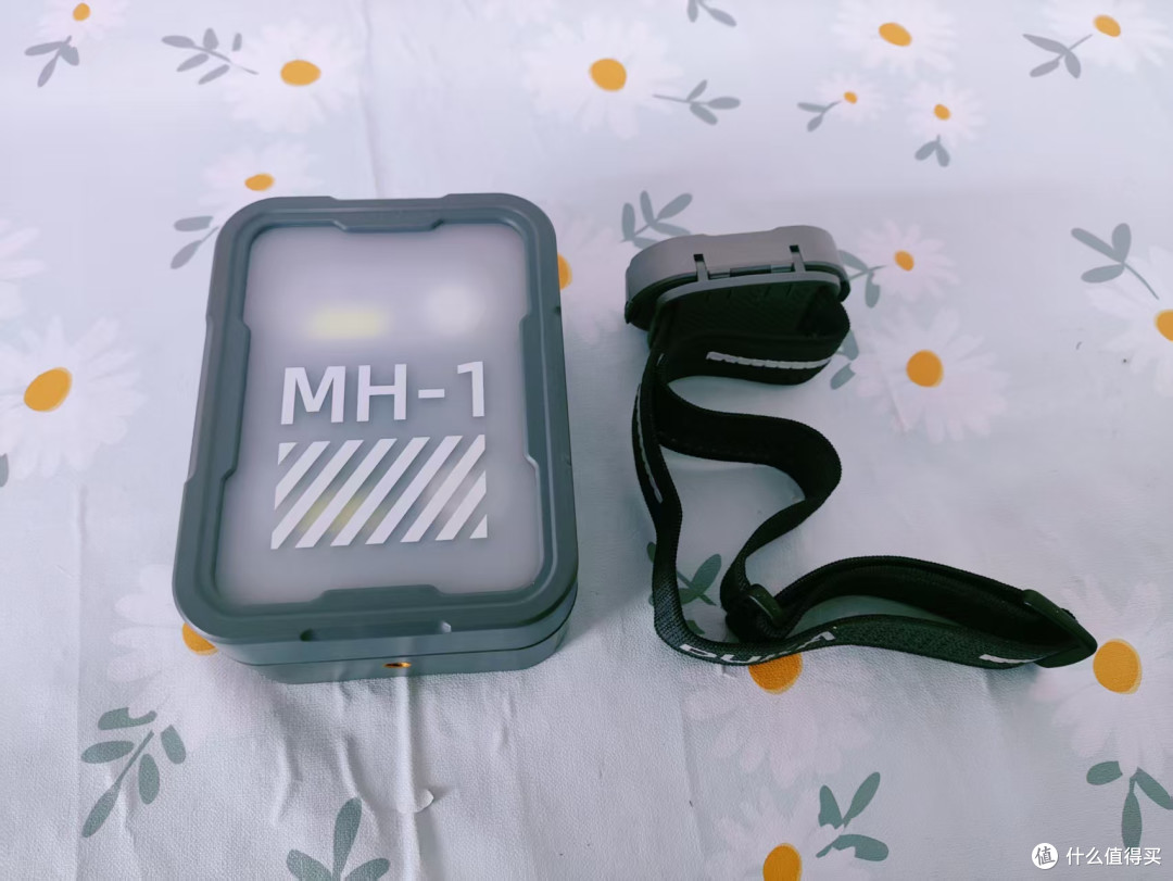 再也不用担心户外旅行摸黑走路了!杜克MH1头灯+露营灯二合一!