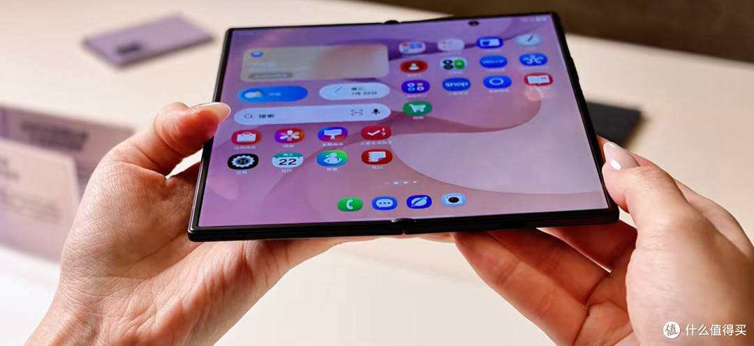 轻薄阔折叠推荐:Galaxy Z Fold8让短任务不必先为形态让路